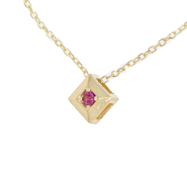 Women's Gold Necklace with Zircon and Fine Chain