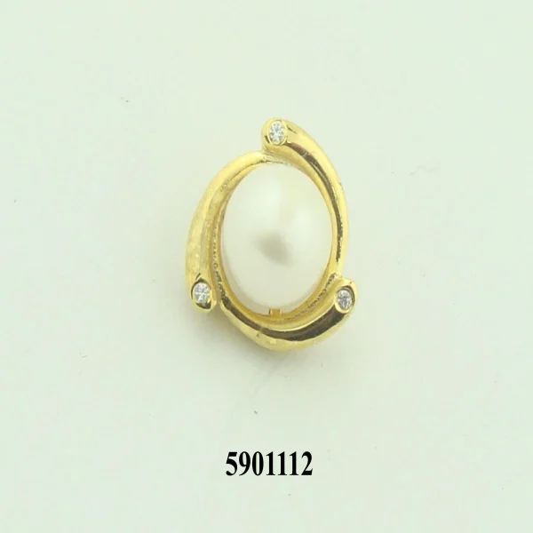 Women's Pendant with Pearl