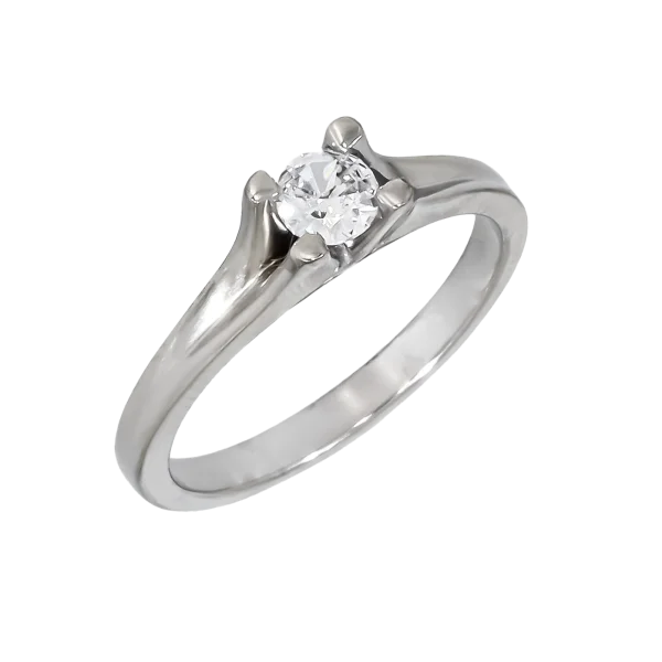 18K Solitaire Ring with Diamond