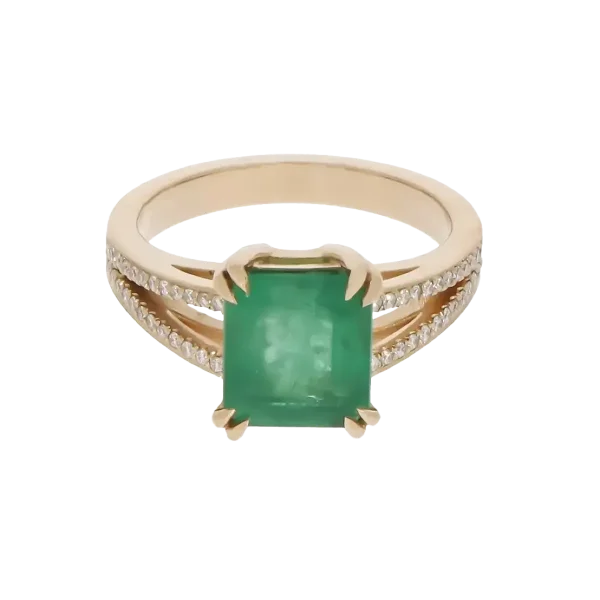 18K Ring with 3.5ct Emerald and 0.22ct – 52 pcs